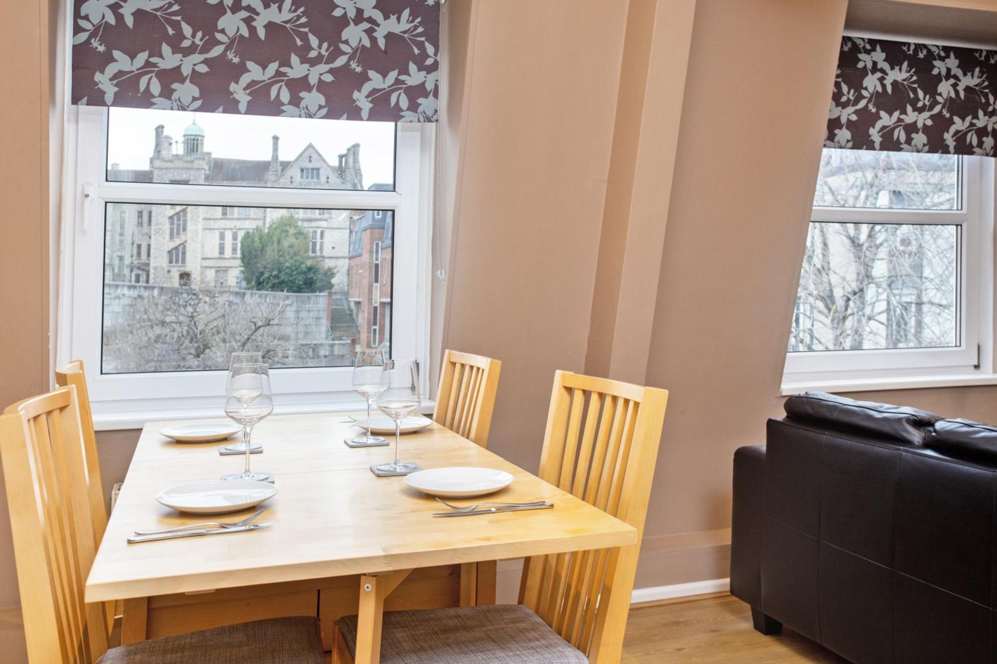 Perfect Perch For Legal Eagle - Winchester Law Courts, High St, Westgate Museum Apartment Екстериор снимка